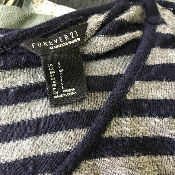Forever 21 Blue/Grey Stripe Crop Top - Picture 4 of 4